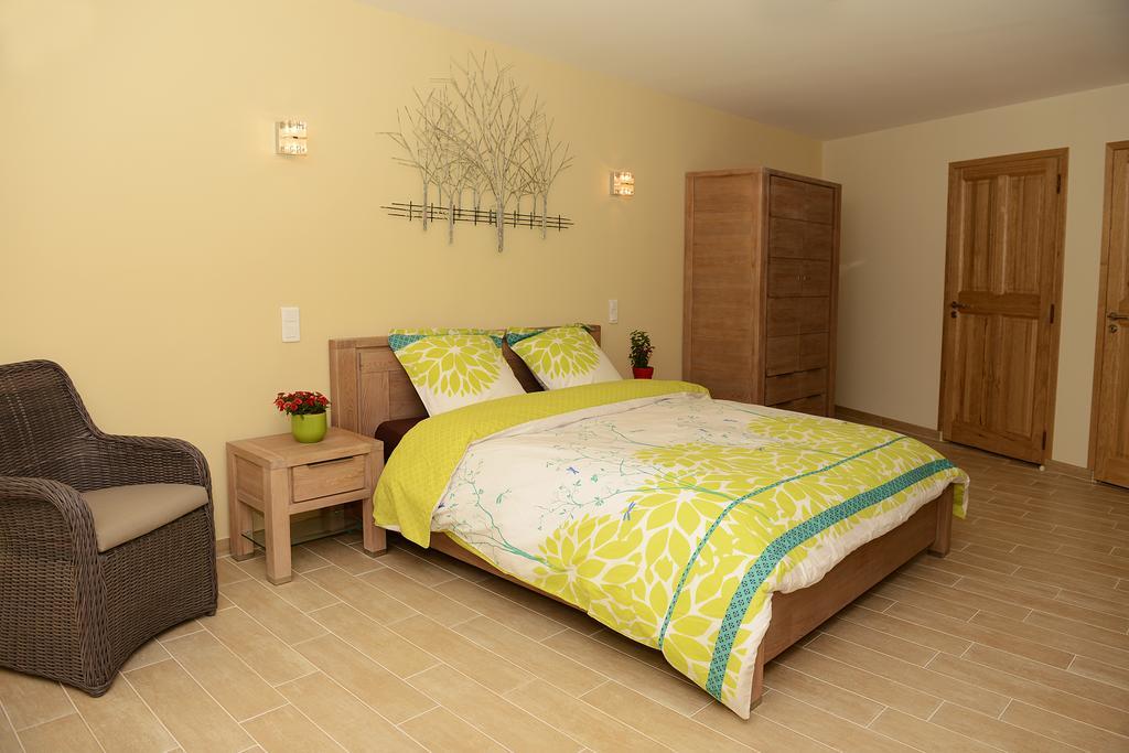Mas De Carabelle Bed and Breakfast La Roque-Alric Kamer foto
